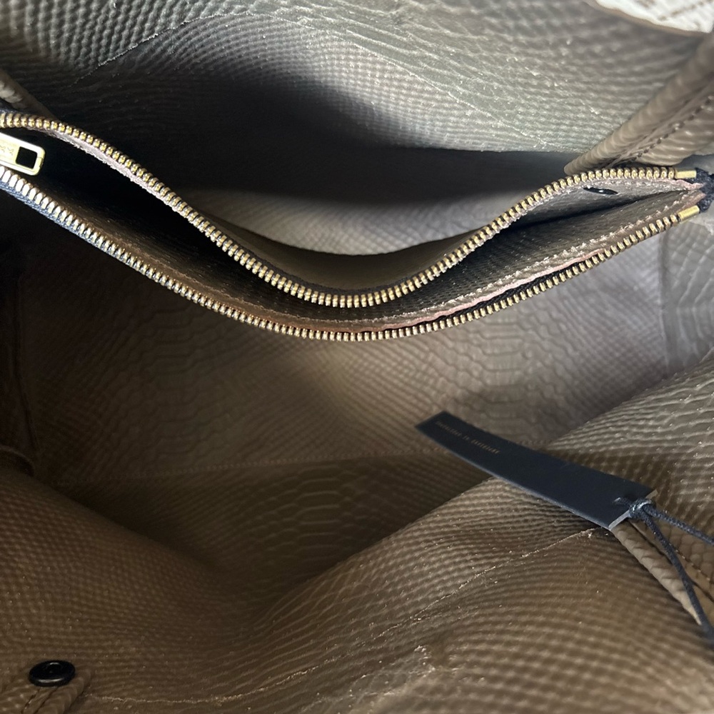 Ampersand As Apostrophe New Earth Python Sideways… - image 5